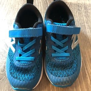 Toddler 7 Blue New Balance Sneakers GREAT condition!